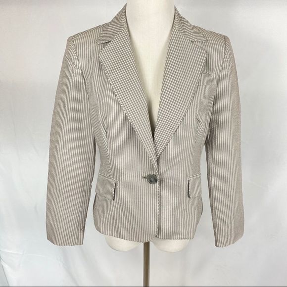 PETITE SOPHISTICATE Seersucker Beige Tan Striped Blazer Jacket One Button - Picture 8 of 8